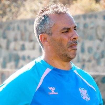 Mazinho dirigiendo una sesión de entrenamiento (@CdtCantera)