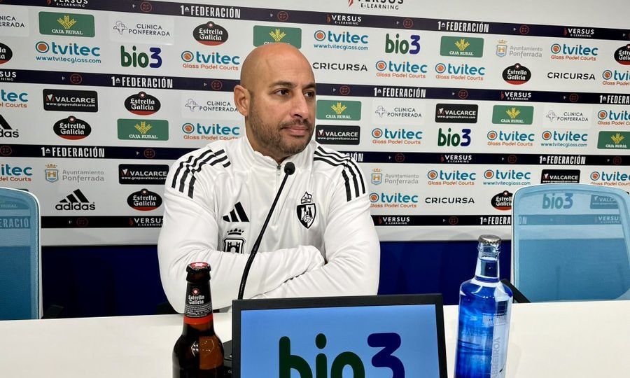Mehdi Nafti en rueda de prensa (@SDP_1922)