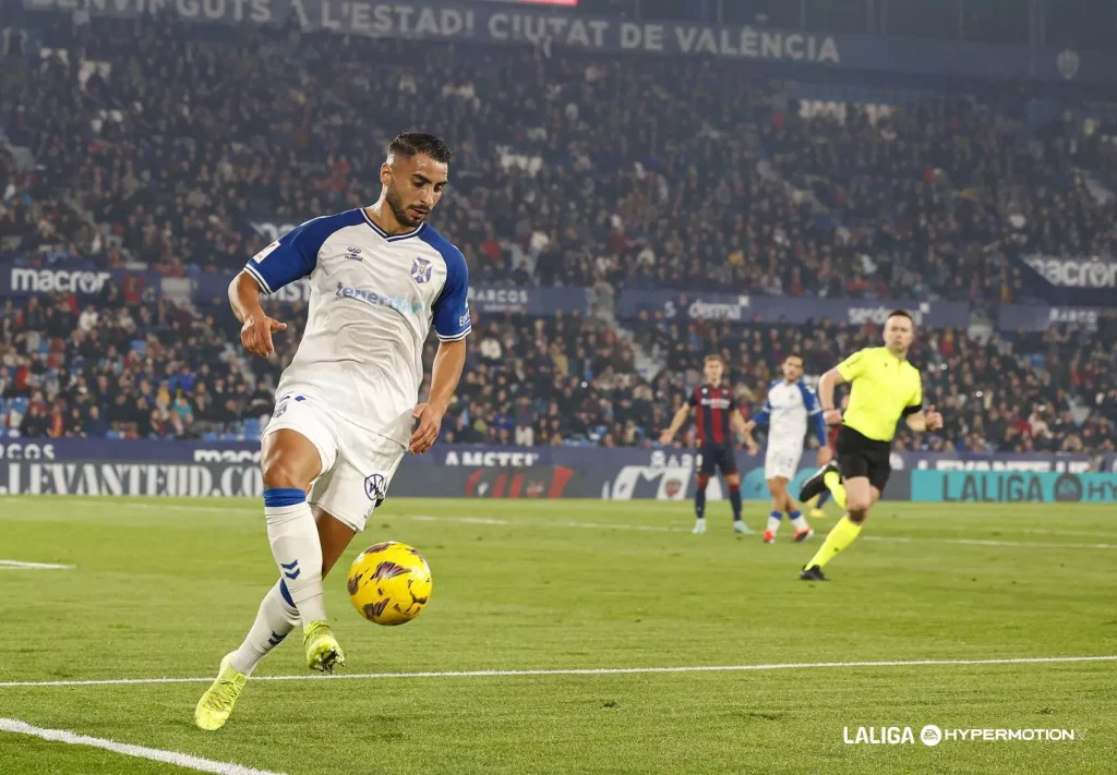 Mellot en un Levante- Tenerife (LA LIGA)
