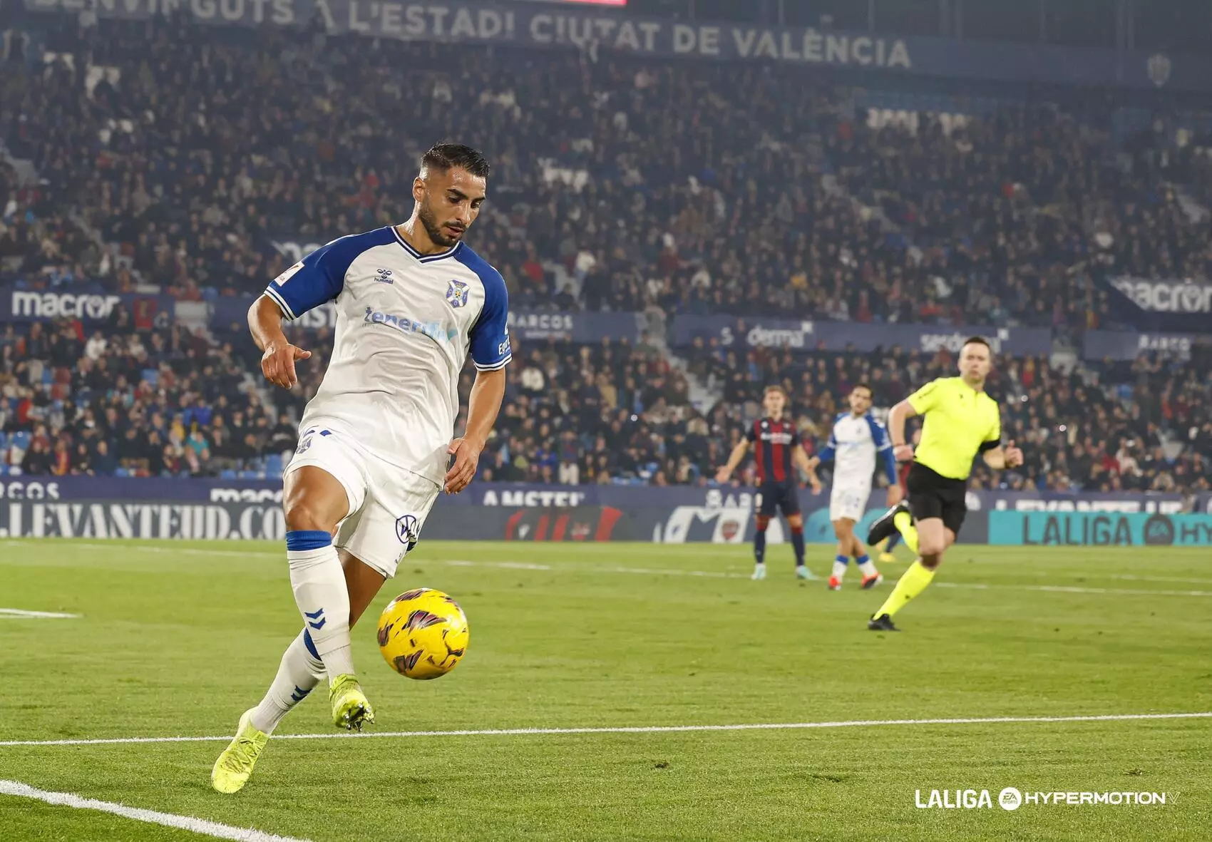Mellot en un Levante- Tenerife (LA LIGA)