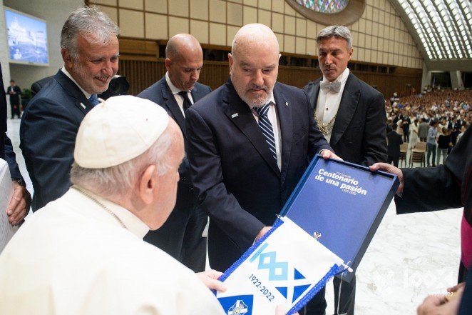 Miguel Concepción con el Papa Francisco (CD TENERIFE)