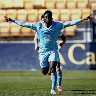 Mo Dauda celebra su gol al Villarreal B (@ibizaud)
