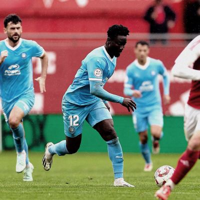 Mo Dauda jugando en Murcia con el conjunto celeste (@ibizaud)