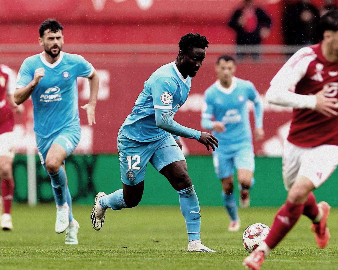 Mo Dauda jugando en Murcia con el conjunto celeste (@ibizaud)