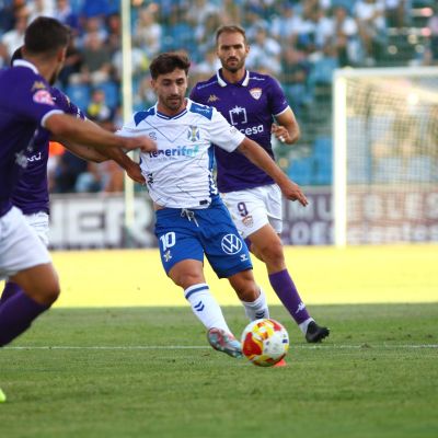 Nacho Gil contra el Guadalajara (CD Tenerife)