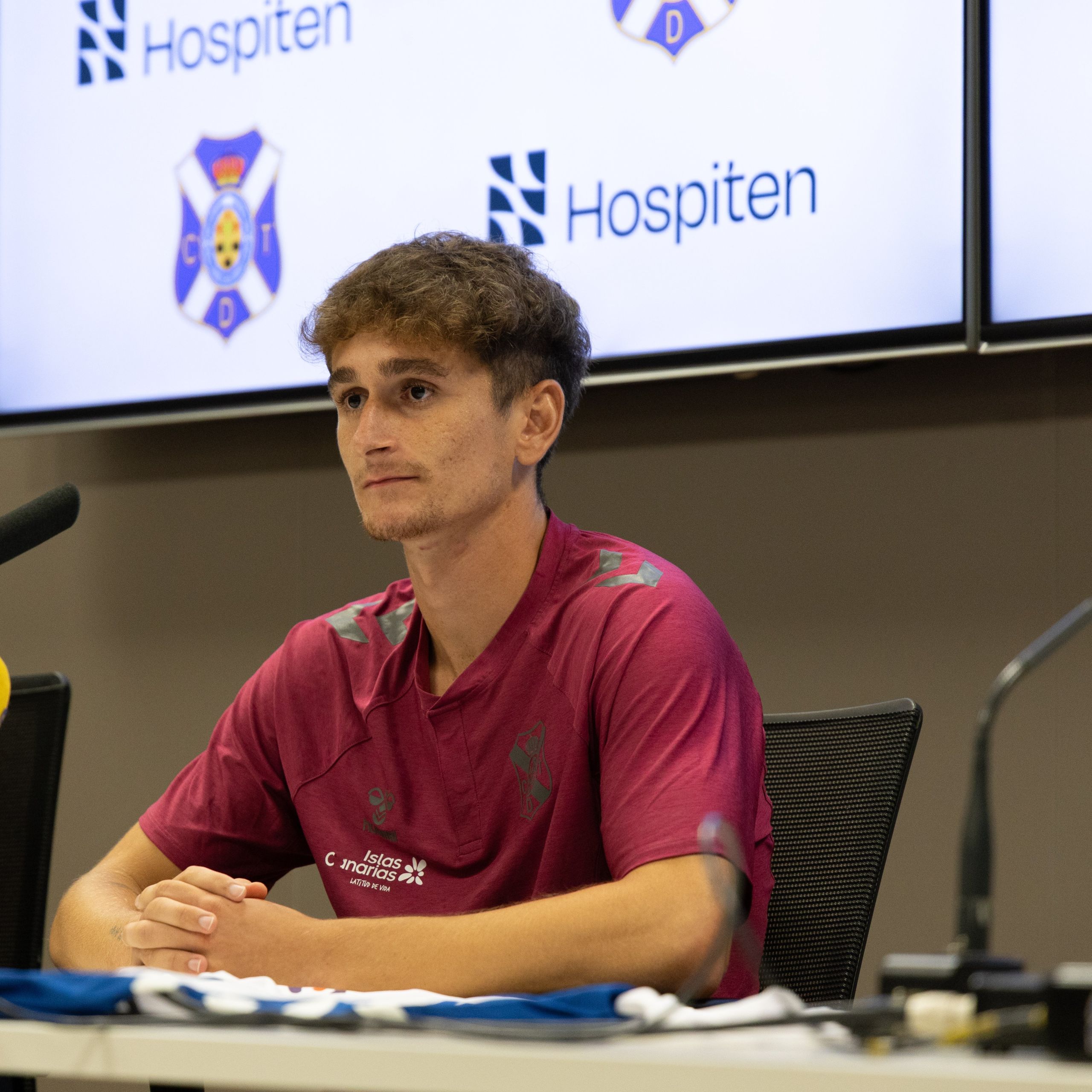 Noel López durante su presentación (CD Tenerife)