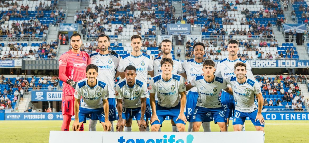 Once inicial contra el Zamora (CD TENERIFE)|Juanjo Sánchez durante el partido (CD TENERIFE)|Juanjo Sánchez durante el partido (CD TENERIFE)
