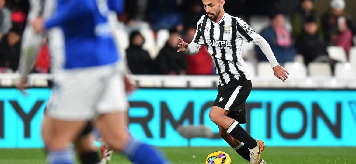 Óscar Clemente con el Cartagena (@FCCartagena_efs