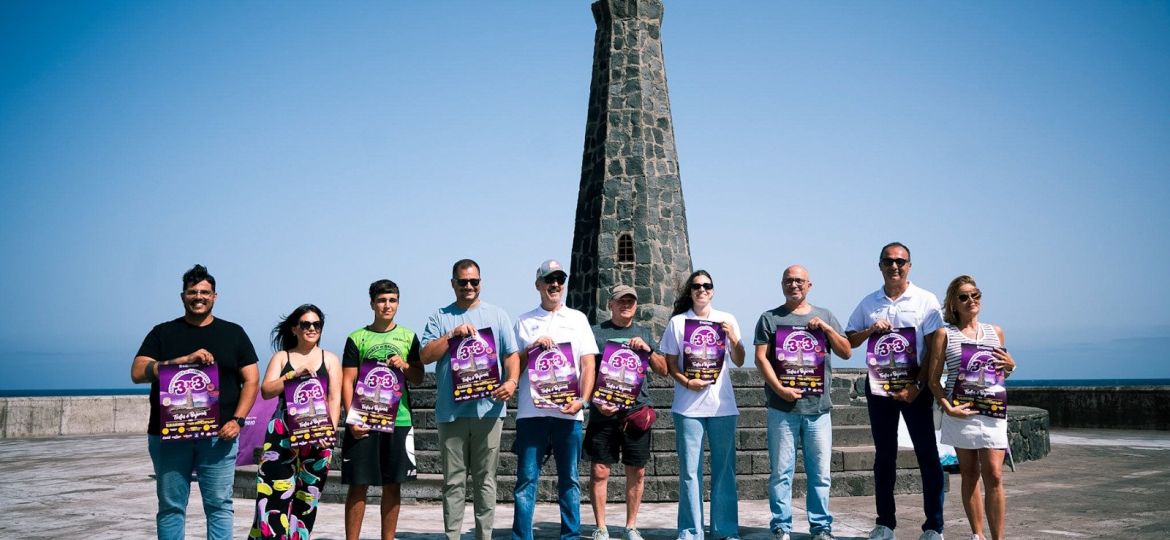 Foto del acto en el Faro de Bajamar (CEDIDA)