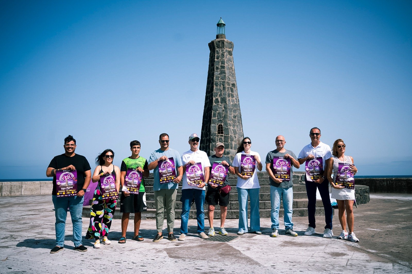 Foto del acto en el Faro de Bajamar (CEDIDA)