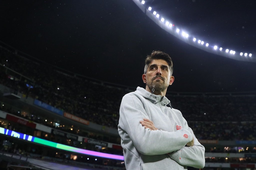 Veljko Paunovic (@CHIVAS).