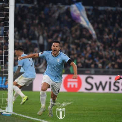 Pedro celebrando el gol de la victoria ante el Oporto (@OfficialSSLazio)