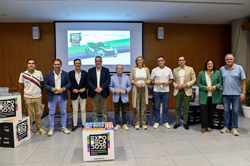 Presentación del Automovilismo en Expodeca (CEDIDA)|Presentación Automovilismo Expodeca con los voluntarios de la feria (CEDIDA)