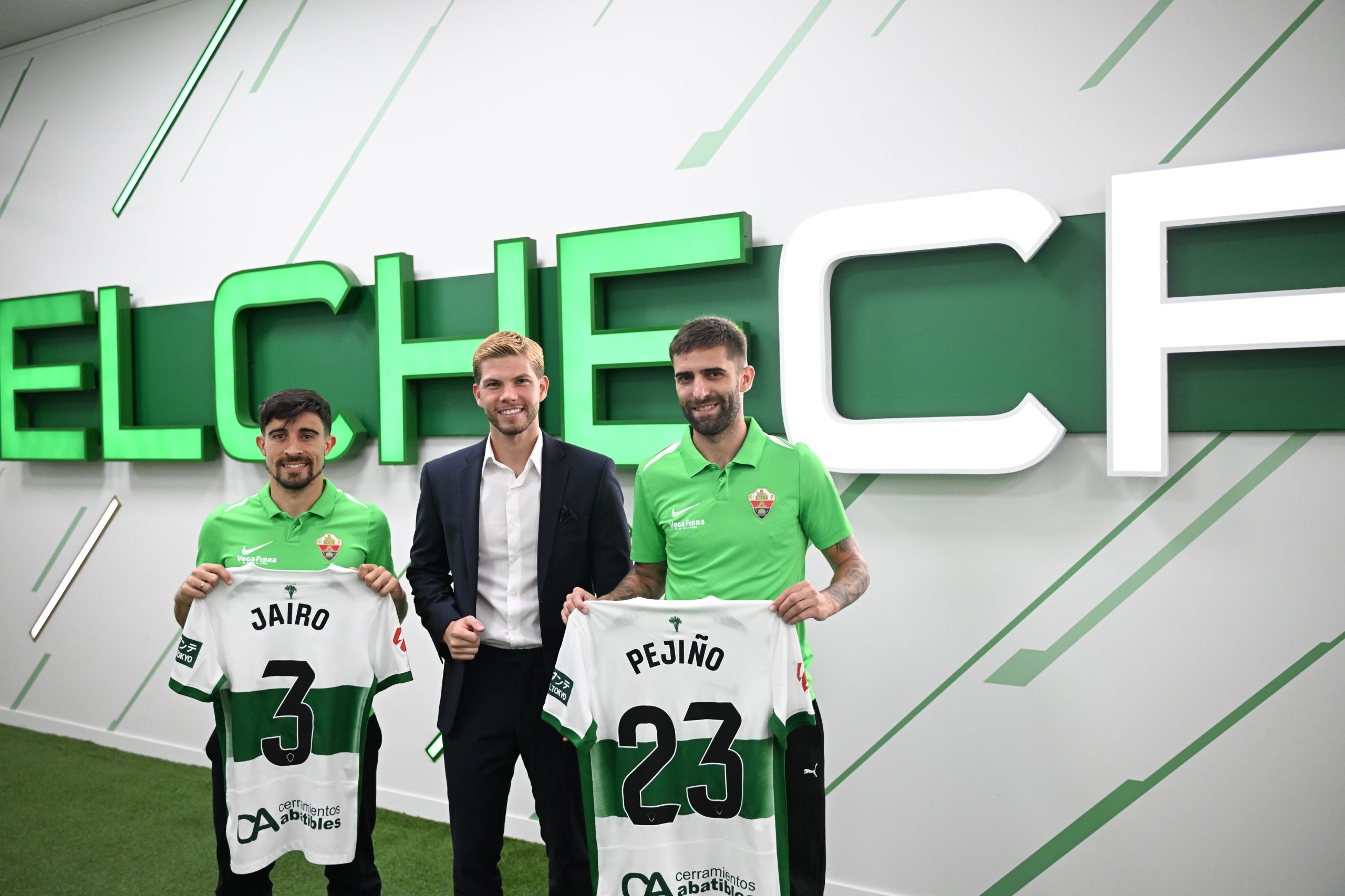 Presentación de Jairo y Pejiño como ilicitanos (@elchecf)