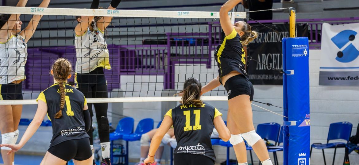 Natalia Binimelis tratando de sumar en ataque (CEDIDA)