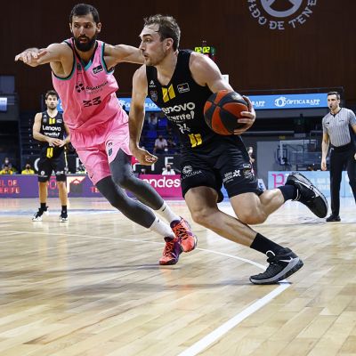Tyler Cavanaugh en un partido contra el Barça (ACB Media / Emilio Cobos)