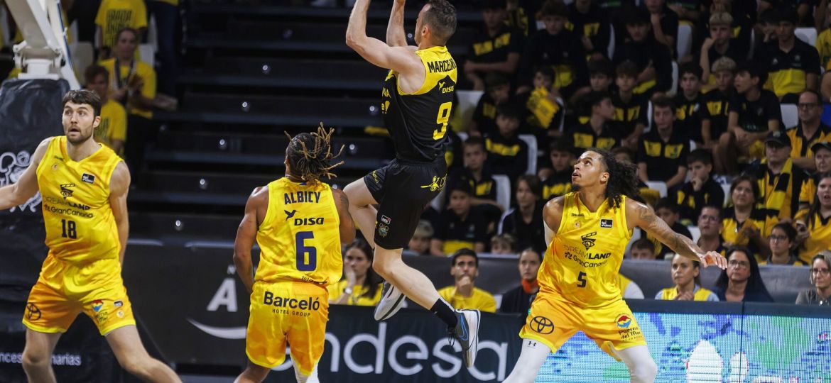 Marcelinho Huertas durante el derbi (ACB PHOTO)