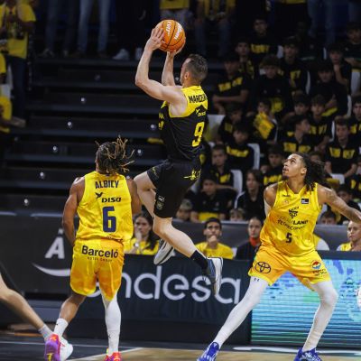 Marcelinho Huertas durante el derbi (ACB PHOTO)