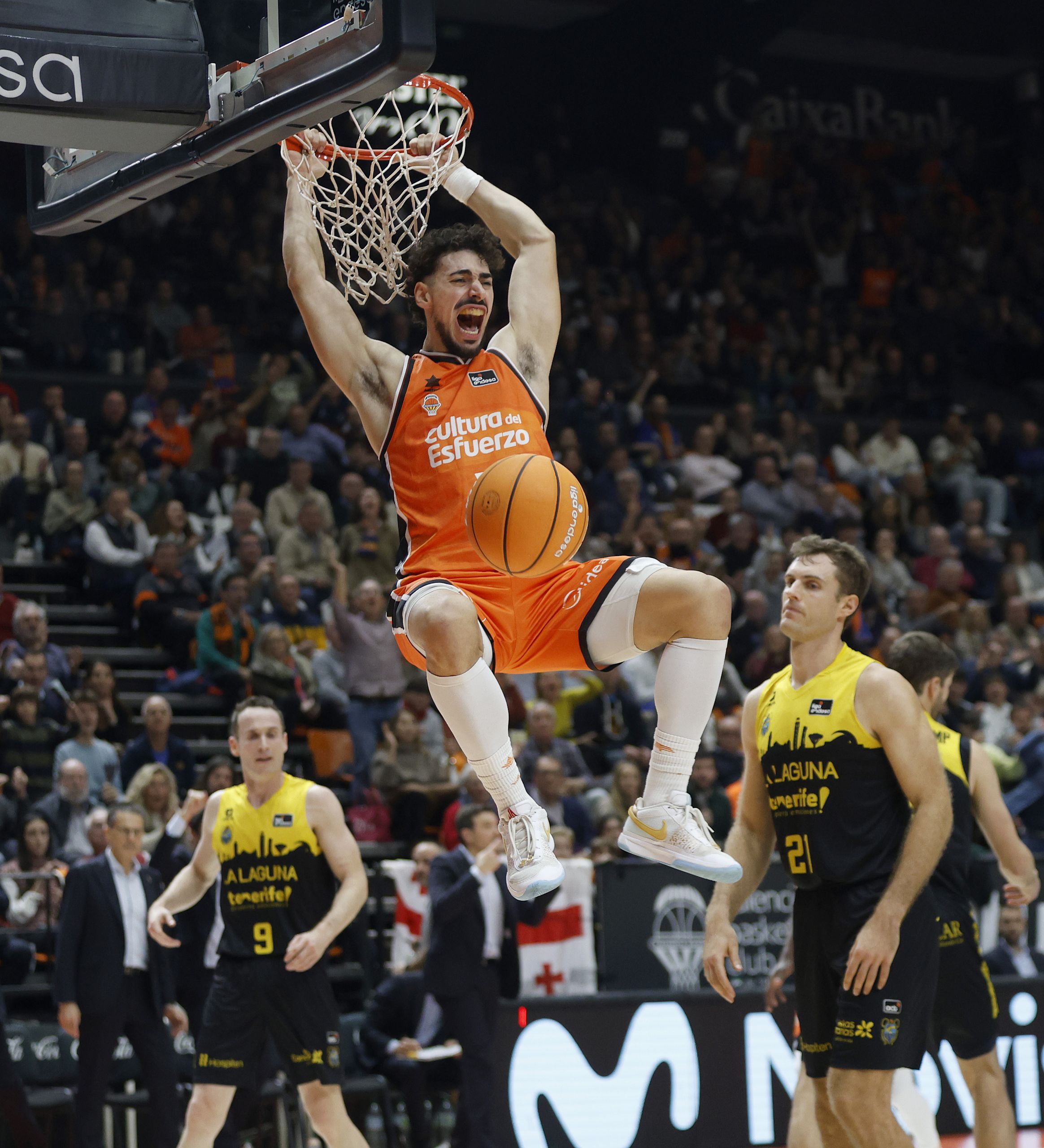 Imagen del Valencia- La Laguna Teneife (acb Photo - Miguel Ángel Polo)