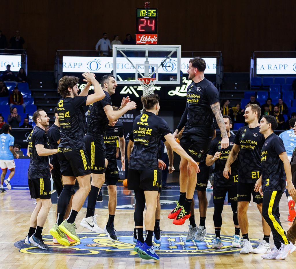 Los aurinegros antes de un partido (ACB Media / Emilio Cobos)
