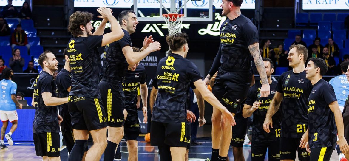 Los aurinegros antes de un partido (ACB Media / Emilio Cobos)