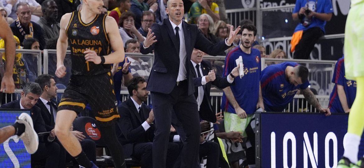 Joan Peñarroya durante el partido ante los aurinegros en Copa (ACB Media / Mariano Pozo)