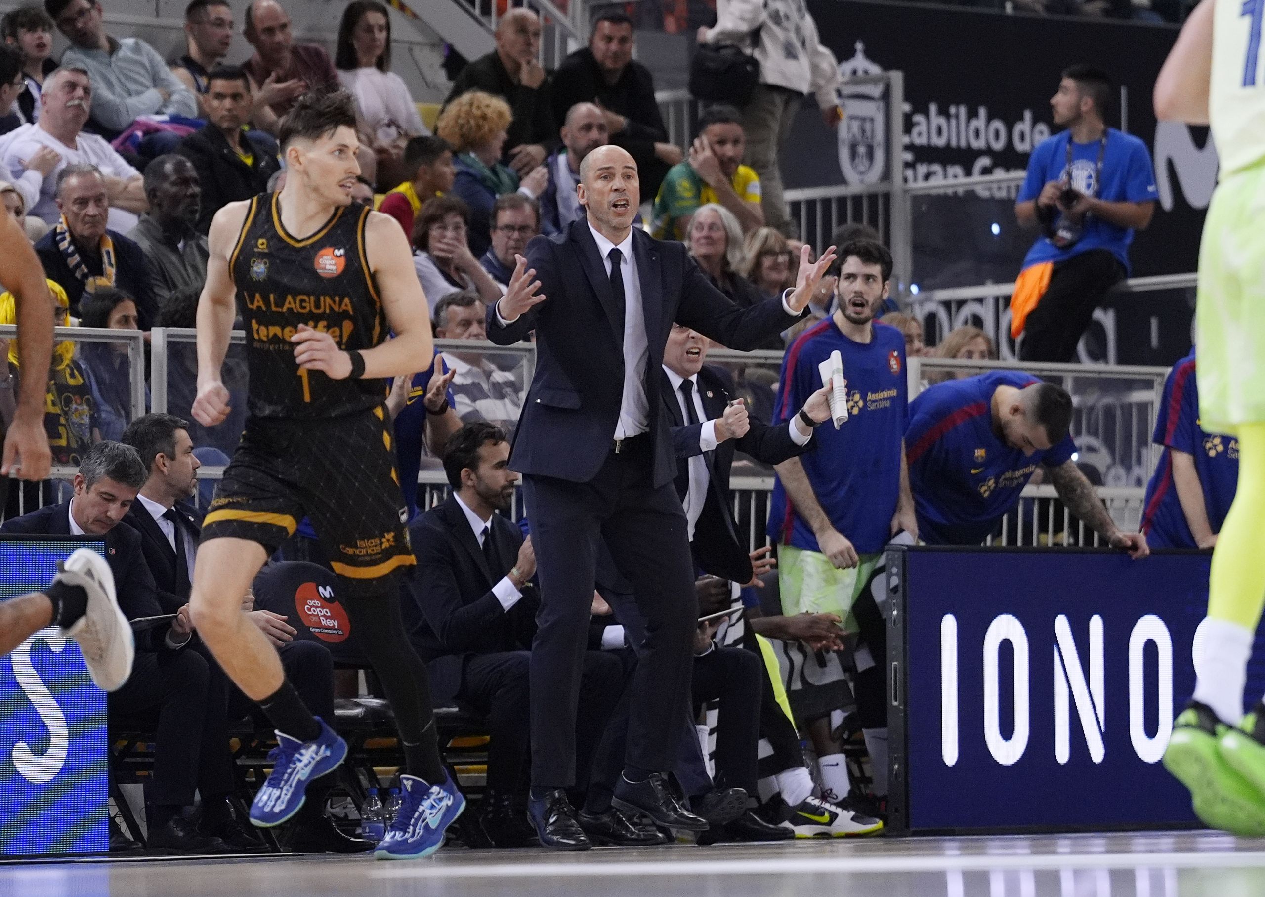 Joan Peñarroya durante el partido ante los aurinegros en Copa (ACB Media / Mariano Pozo)