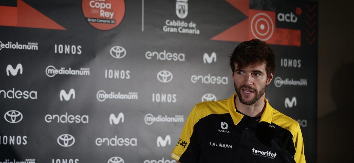 Aaron Doornekamp en zona mixta (ACB Media / Emilio Cobos)