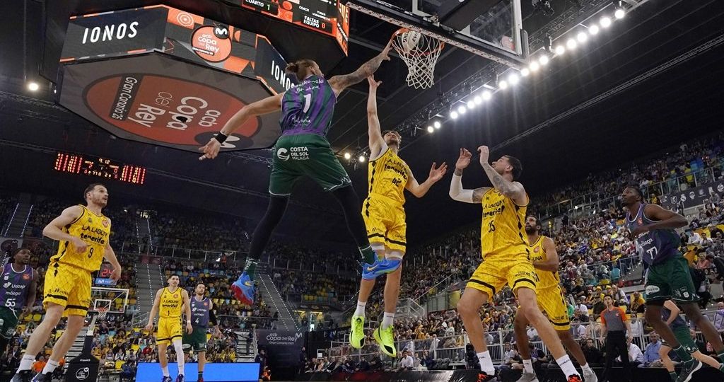 RS780632_Firmar acb Photo - Mariano Pozo