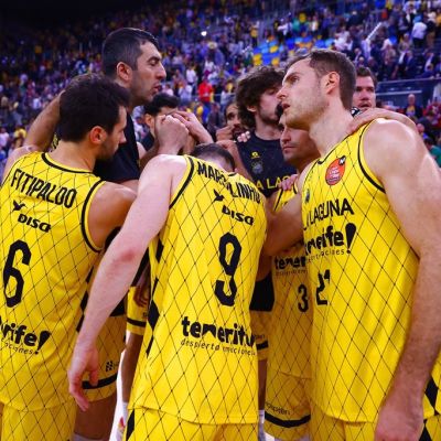 RS780659_Firmar acb Photo - Emilio Cobos
