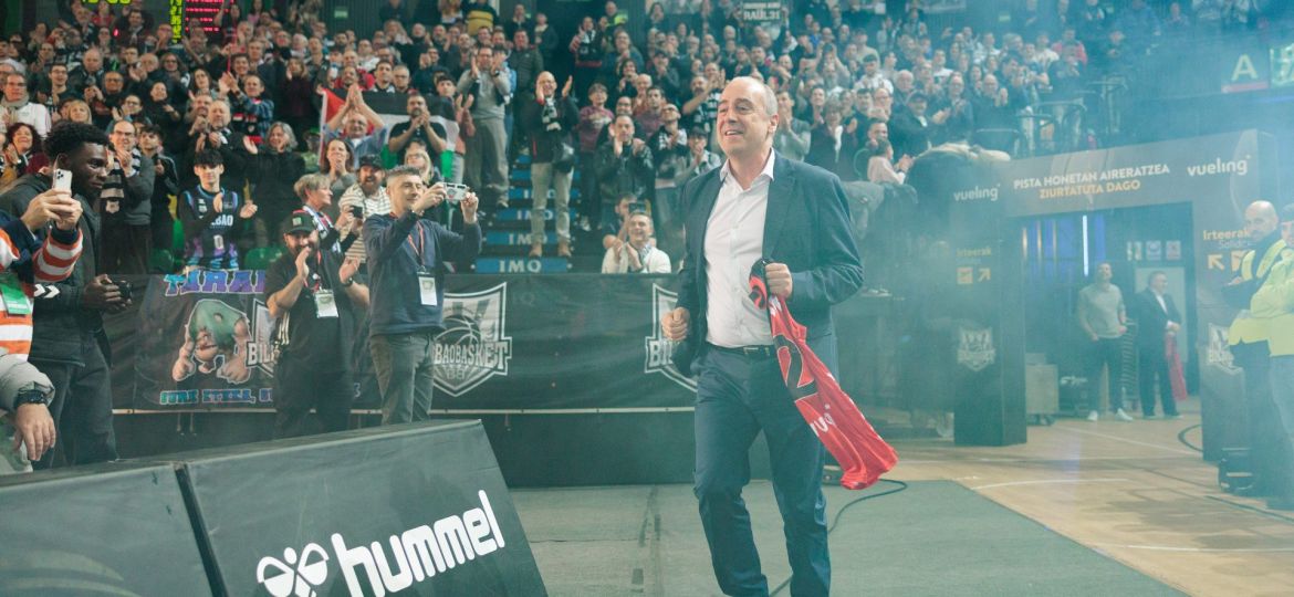 Txus Vidorreta en el acto de celebración del Bilbao Basket (ACB Media / Aitor Arrizabalaga)