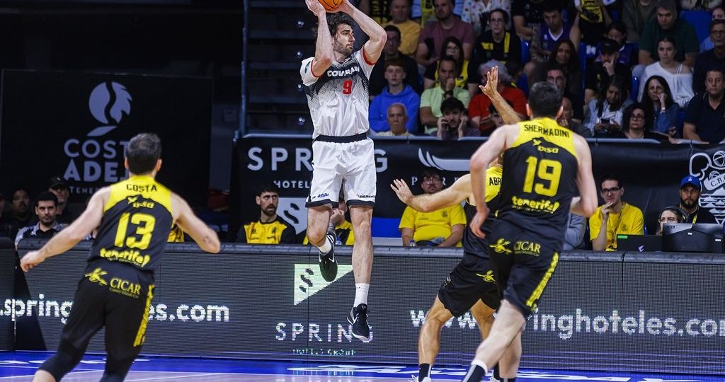 RS808349_J26 LLT-COV Firmar acb Photo - Emilio Cobos