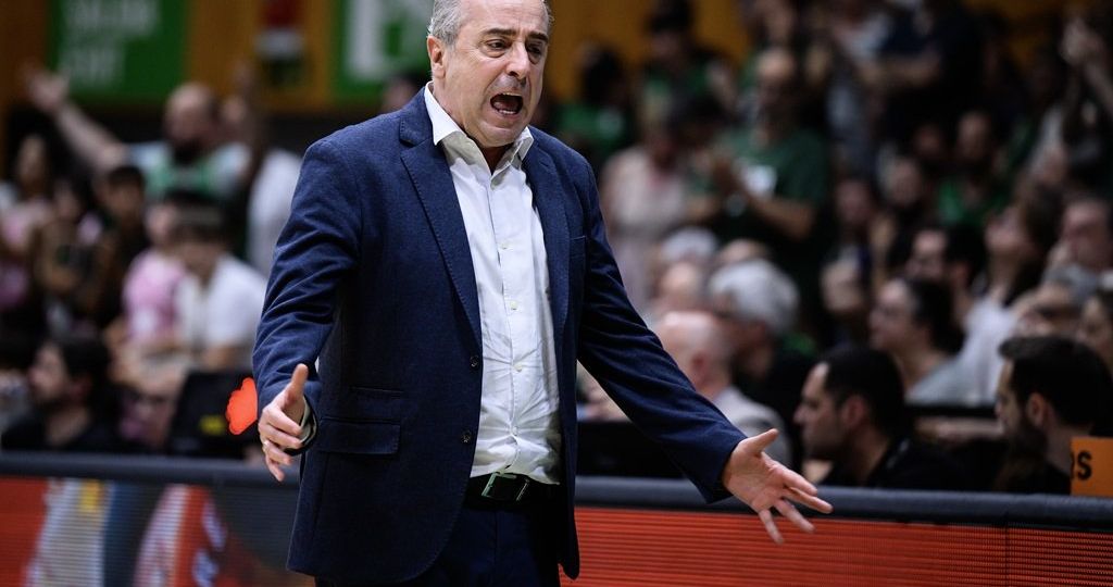 Vidorreta_ RS816226_J36 JOV-LLT Firmar acb Photo - David Grau