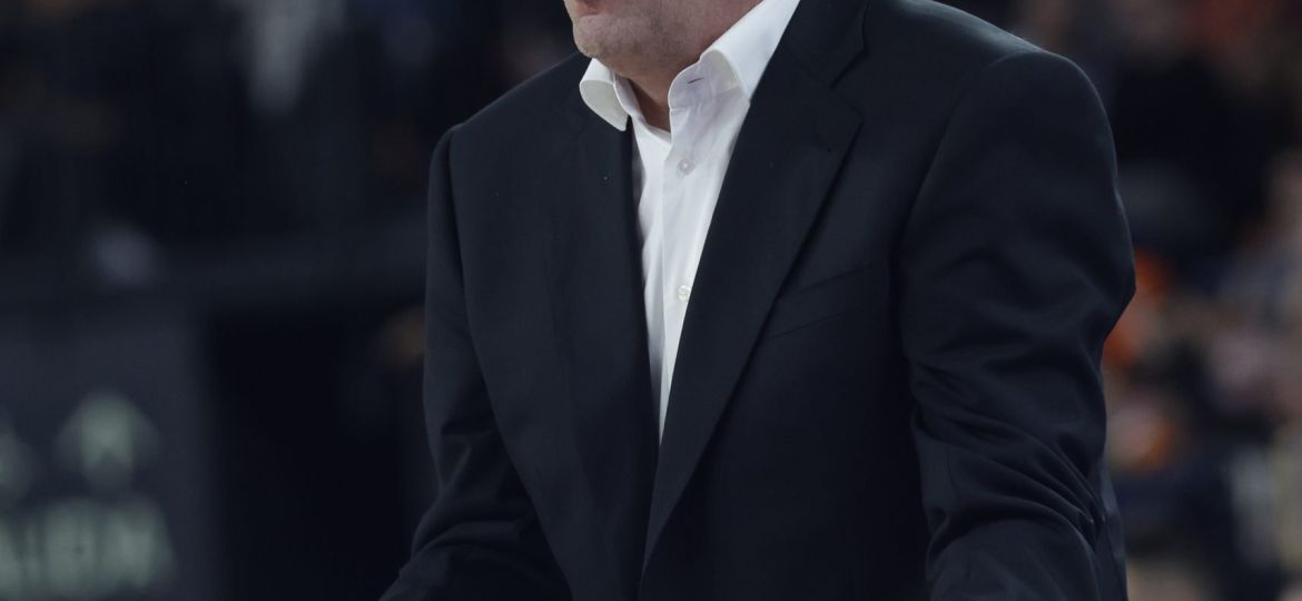 Txus Vidorreta ante Valencia Basket (ACB Media / Miguel Ángel Polo)