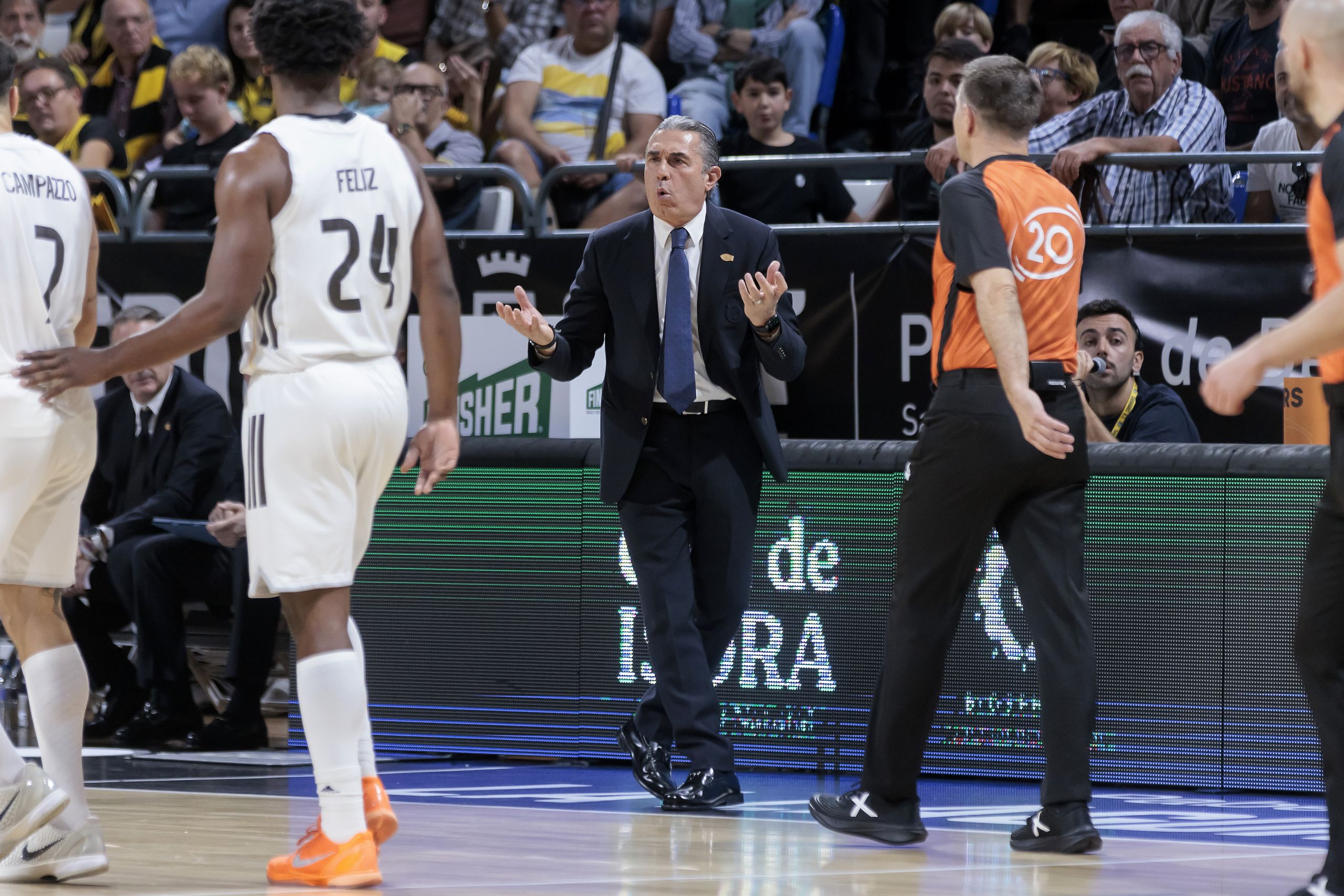 Sergio Scariolo en el Santiago Martín (ACB Media / Emilio Cobos)