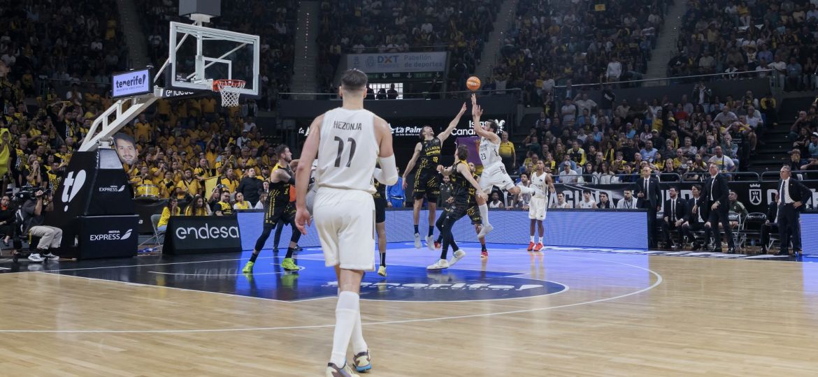 El lanzamiento final de Sergio Llull (ACB Media)