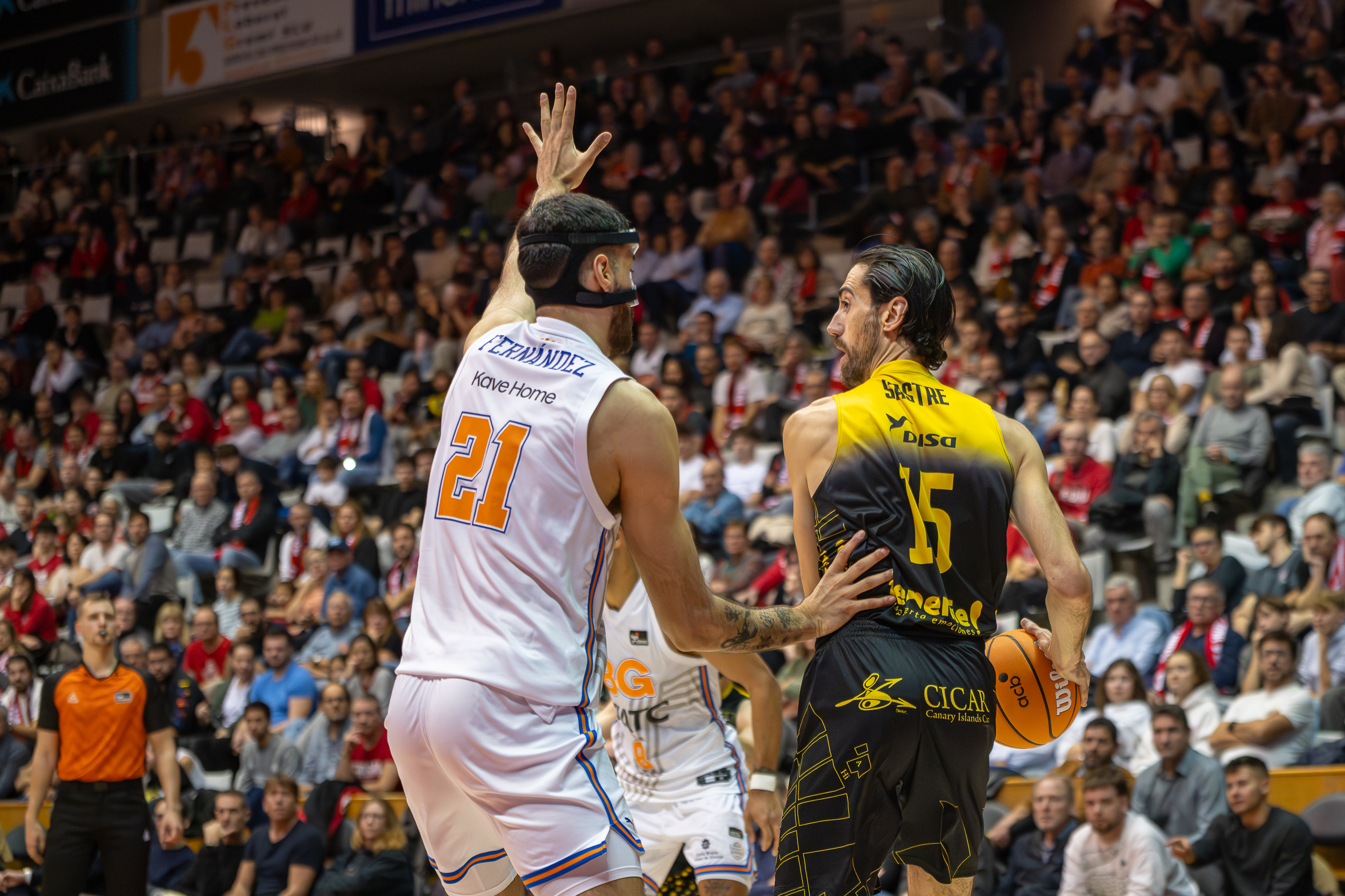 Joan Sastre en el partido en Fontajau (ACB Media / Sergi Geronès)