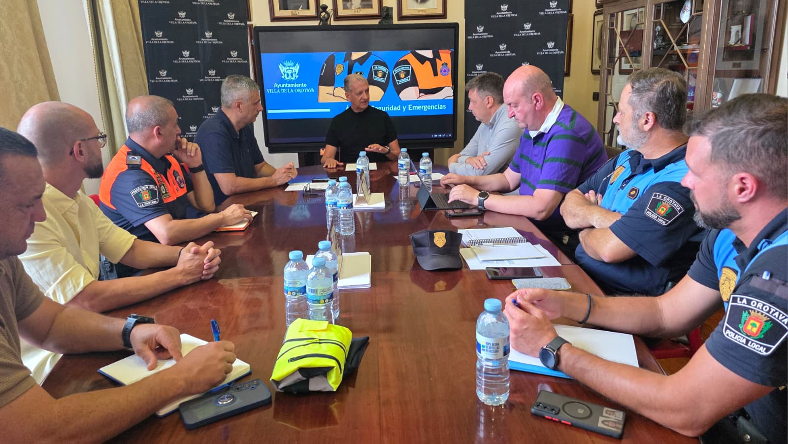 Reunión para actuañizar el PEMU (LA OROTAVA)