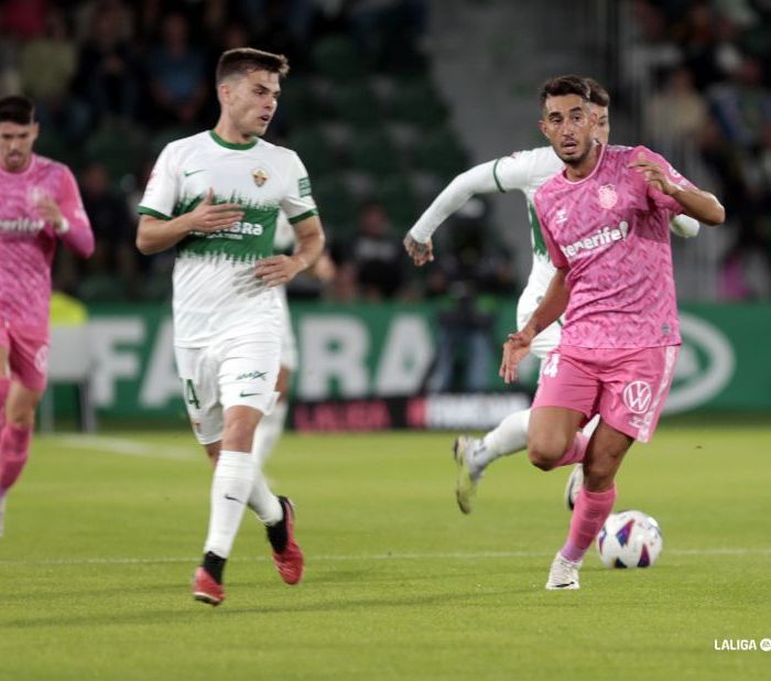 Roberto López en el partido contra el Elche (LALIGA)