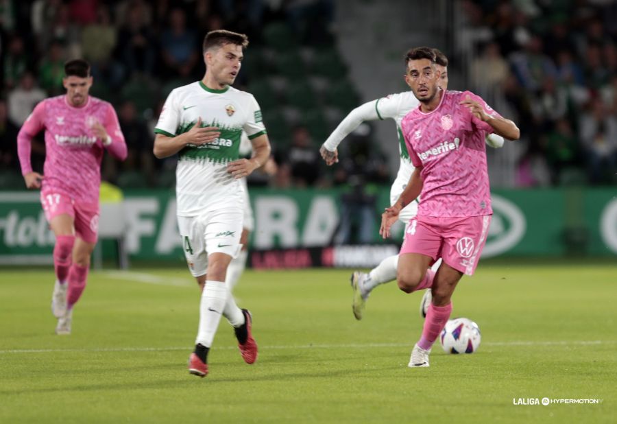 Roberto López en el partido contra el Elche (LALIGA)
