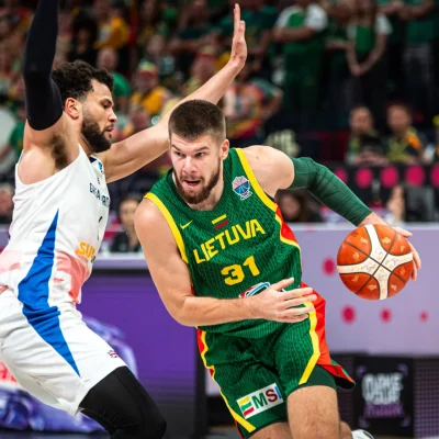 Rokas Giedraitis contra Gran Bretaña (FIBA)
