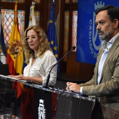 Rosa Dávila en una rueda de prensa (@rdavmam)