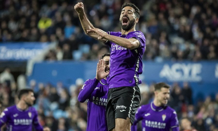 Rubén Alves celebrando el gol ante el Real Zaragoza (LaLiga)