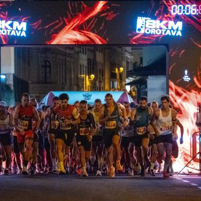 Salida de la carrera (CEDIDA)|Diego Méntrida|Ana Alicia Yanes