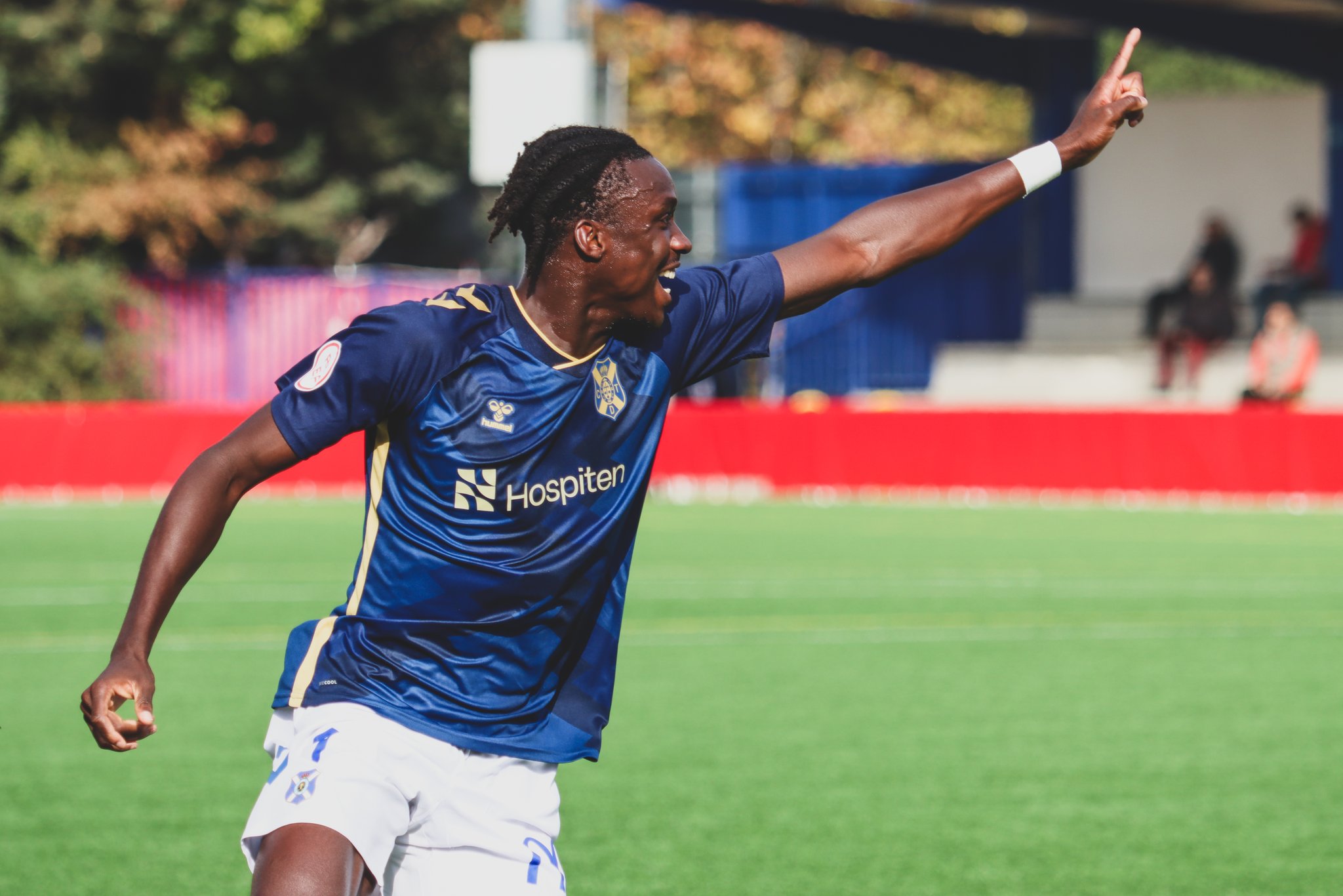 Salifo celebra un gol (CD TENERIFE)
