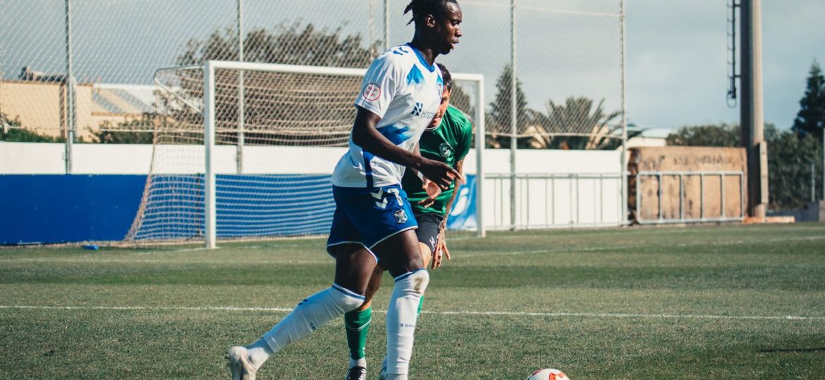 Salifo en un partido del Tenerife B