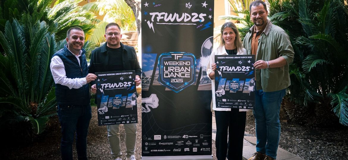 Autoridades con el cartel oficial del evento (CEDIDA)