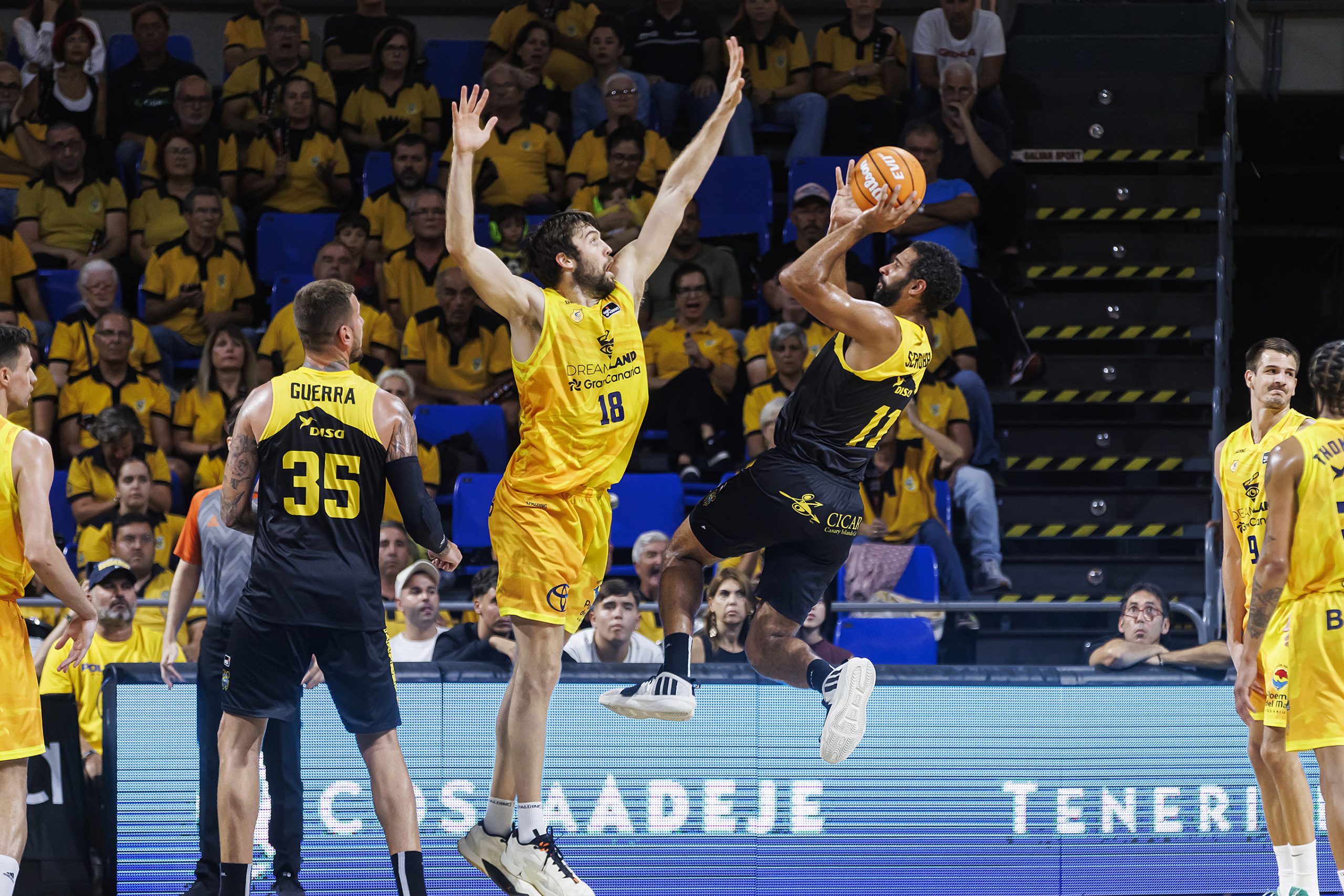 Thomas Scrubb contra el Granca (CB Canarias)
