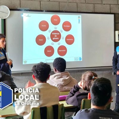 Un momento de la charla (LA OROTAVA)