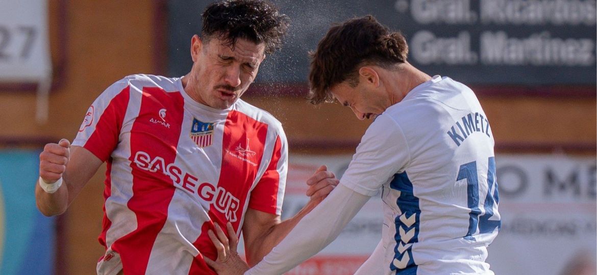 Una acción del Navalcarnero- Teenrife B (CD TENERIFE)